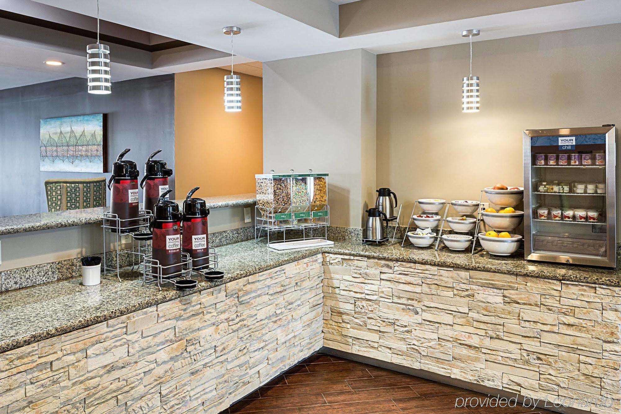 Comfort Suites Near Tanger Outlet Mall Гонзалес Екстериор снимка